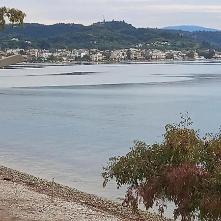 Σπίτι Δίπλα Στην Θάλασσα Villa Patras Exterior photo
